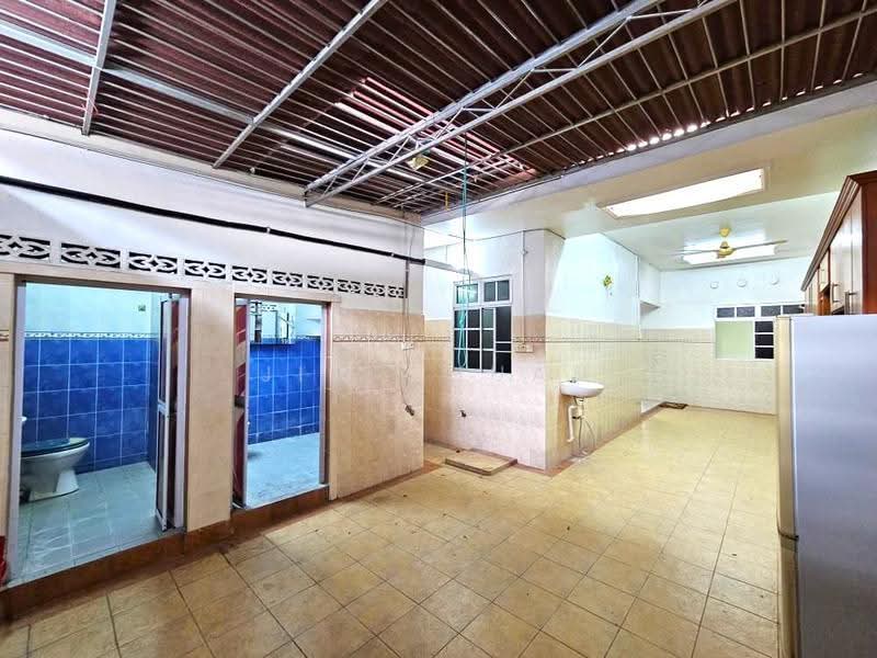 Rumah Teres 1-Tingkat untuk Dijual di Jelutong (Penang) - Jin Chuah - Bathroom - PropertyGuru.com.my
