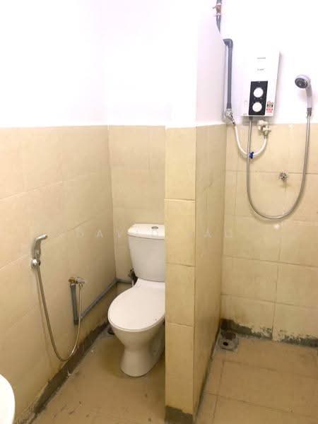 2-storey Terraced House for Rent in Taman Tun Dr Ismail (Kuala Lumpur) - David Lao - Bathroom - PropertyGuru.com.my