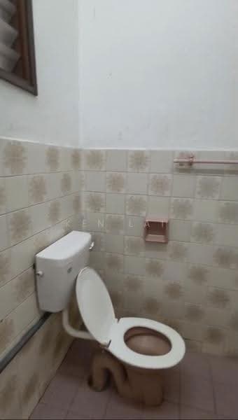 1-storey Terraced House for Sale in SS14 (Subang Jaya) - Ken Lai - Bathroom - PropertyGuru.com.my