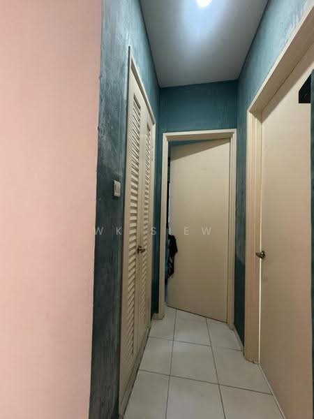 Rumah Bandar untuk Dijual di Bandar Tun Hussein Onn (Cheras) - WK Siew - Corridor - PropertyGuru.com.my