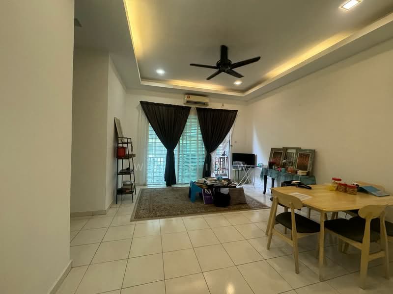 Rumah Bandar untuk Dijual di Bandar Tun Hussein Onn (Cheras) - WK Siew - Living Room - PropertyGuru.com.my