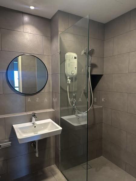 Kediaman Servis untuk Dijual di Maya Ara Residences - Azam Malek - Bathroom - PropertyGuru.com.my