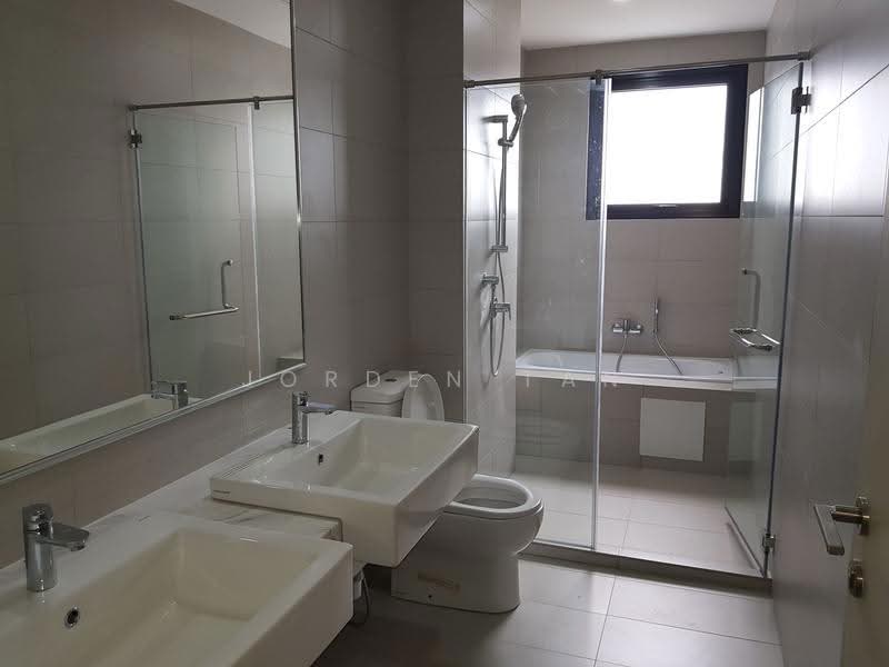 Kondominium untuk Dijual di Mira Residence - Jorden Tan - Bathroom - PropertyGuru.com.my