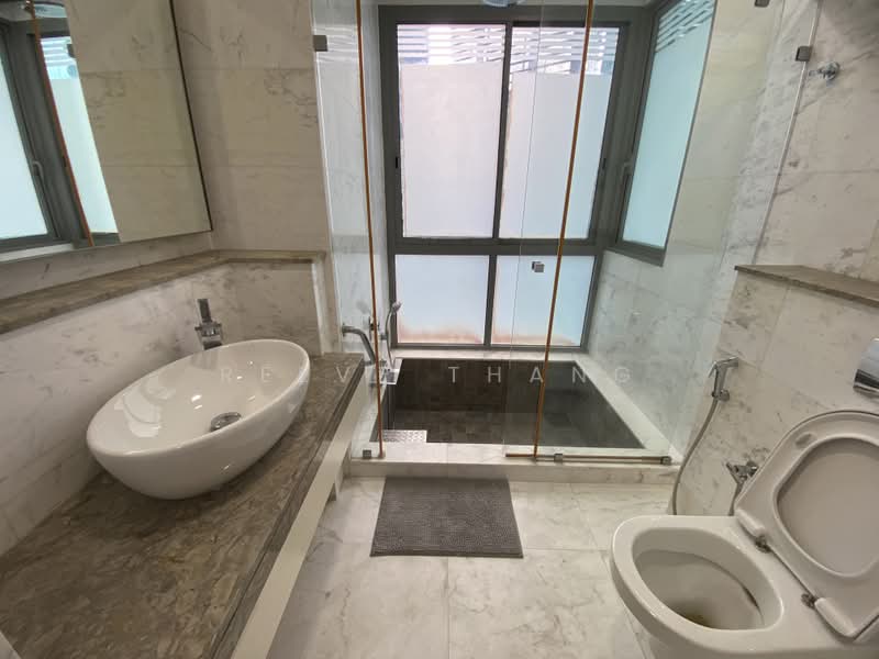 Kediaman Servis untuk Dijual di Twins @ Damansara Heights - Reeve Thang - Bathroom - PropertyGuru.com.my
