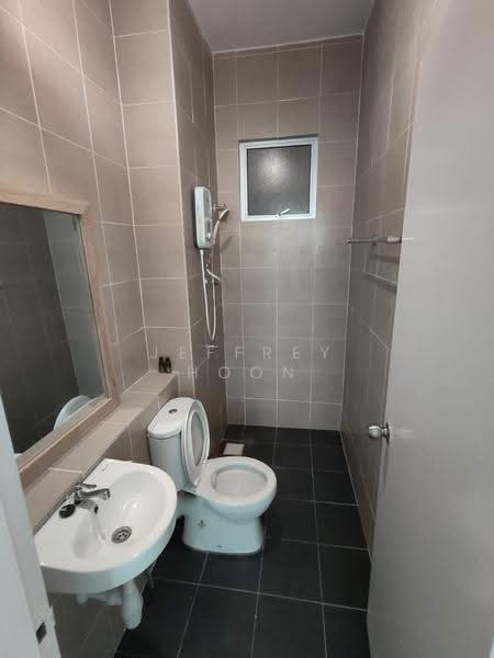 Pangsapuri untuk Dijual di Opal - Jeffrey Hoon - Bathroom - PropertyGuru.com.my
