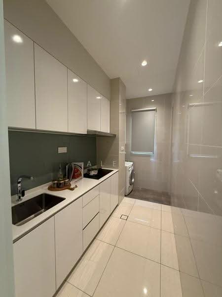 Kondominium untuk Disewa di A'Marine Condominium - Alex Low - Kitchen - PropertyGuru.com.my