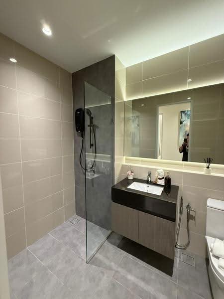 Kondominium untuk Disewa di A'Marine Condominium - Alex Low - Bathroom - PropertyGuru.com.my