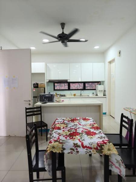 Condominium for Sale at Paragon 3 - Junbin Low - Kitchen - PropertyGuru.com.my