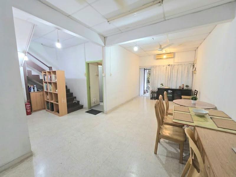 Rumah Teres 1-Tingkat untuk Dijual di Kelana Jaya (Petaling Jaya) - Hairi Halim - Living Room - PropertyGuru.com.my