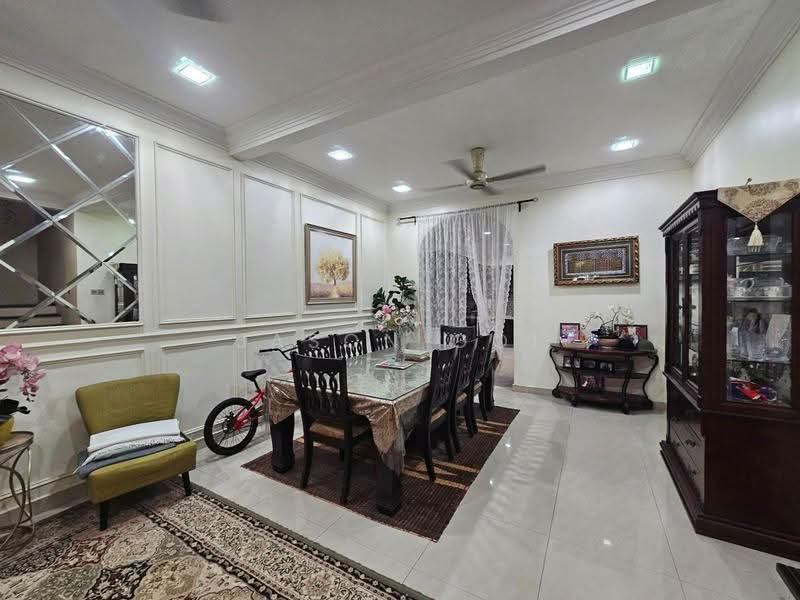 2-storey Terraced House for Sale in Putra Avenue (Subang Jaya) - Jason Ooi - Dining Room - PropertyGuru.com.my