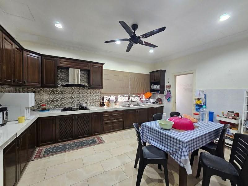 2-storey Terraced House for Sale in Putra Avenue (Subang Jaya) - Jason Ooi - Kitchen - PropertyGuru.com.my