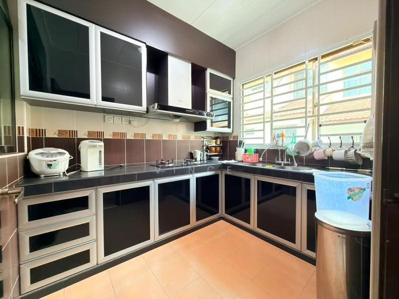 2-storey Terraced House for Sale in Taman Pulai Flora (Skudai) - Vince Soo - Kitchen - PropertyGuru.com.my