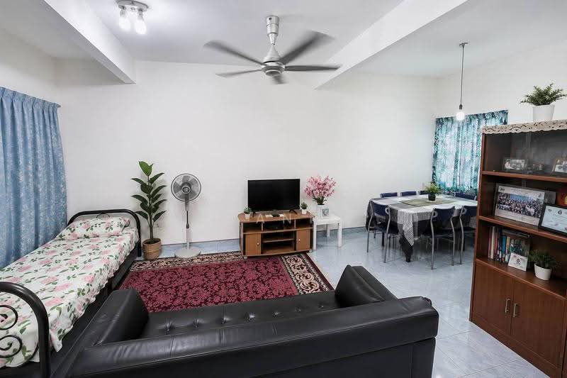Rumah Teres 2-Tingkat untuk Dijual di Puncak Alam (Selangor) - Zann Fauzan - Living Room - PropertyGuru.com.my