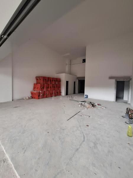 Shop for Rent in Chan Sow Lin (Cheras) - Eric Tham - Interior - PropertyGuru.com.my