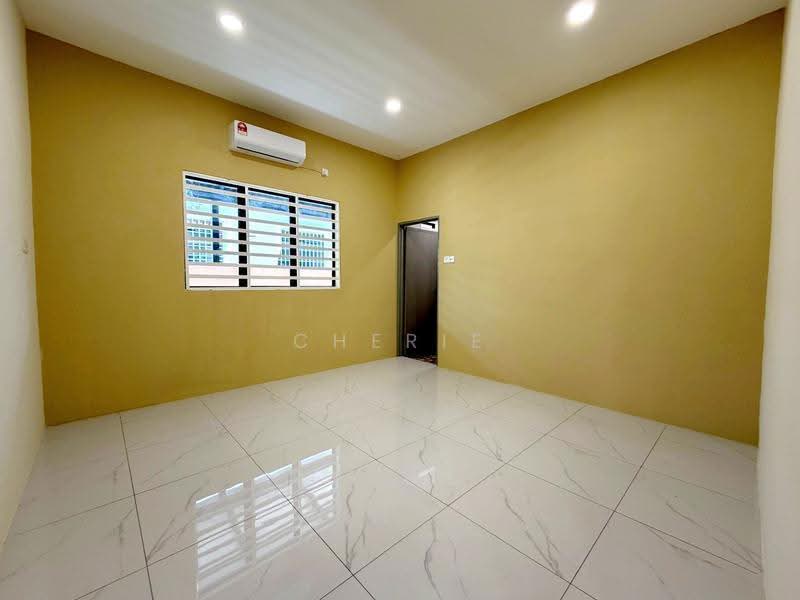 Semi-Detached House for Sale in Taman Kampar (Ipoh) - Cherie Chong - PropertyGuru.com.my