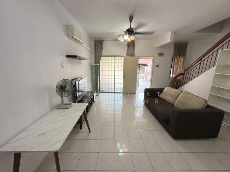 2-storey Terraced House for Sale in Jenjarom (Selangor) - Mohd Aizat Saiful Bahri - Living Room - PropertyGuru.com.my