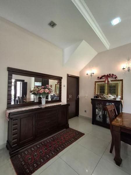Semi-Detached House for Sale in Bandar Seri Putra (Bangi) - Muizz Razak - Dining Room - PropertyGuru.com.my