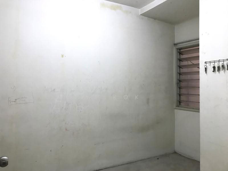 Apartment for Sale at Pangsapuri Seri Kayan - Mr Kok - Interior - PropertyGuru.com.my