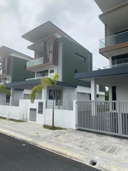 Bungalow House for Sale in Klang (Selangor) - Allister Seow - Exterior - PropertyGuru.com.my