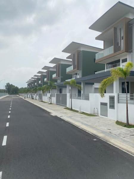 Bungalow House for Sale in Klang (Selangor) - Allister Seow - Exterior - PropertyGuru.com.my