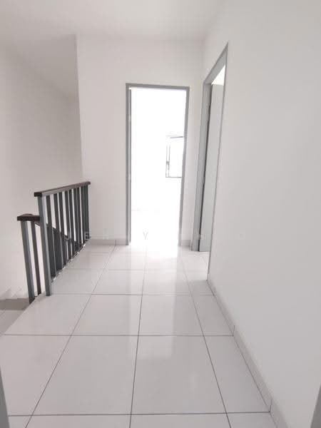 Terraced House for Rent in Rawang (Selangor) - Jenny Khoo - Corridor - PropertyGuru.com.my