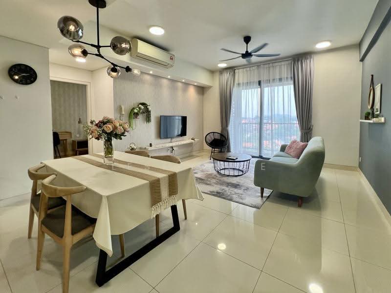 Kediaman Servis untuk Disewa di Radia Residences - Lester Lee - Living Room - PropertyGuru.com.my