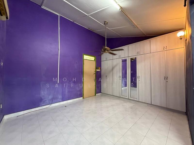 2-storey Terraced House for Sale in Taman Kajang Baru (Kajang) - Mohd Aizat Saiful Bahri - Bedroom - PropertyGuru.com.my
