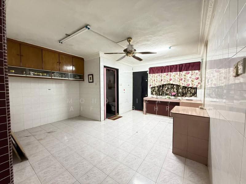 2-storey Terraced House for Sale in Taman Kajang Baru (Kajang) - Mohd Aizat Saiful Bahri - Kitchen - PropertyGuru.com.my