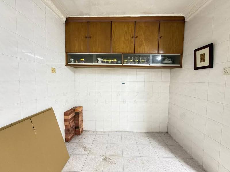 2-storey Terraced House for Sale in Taman Kajang Baru (Kajang) - Mohd Aizat Saiful Bahri - Kitchen - PropertyGuru.com.my