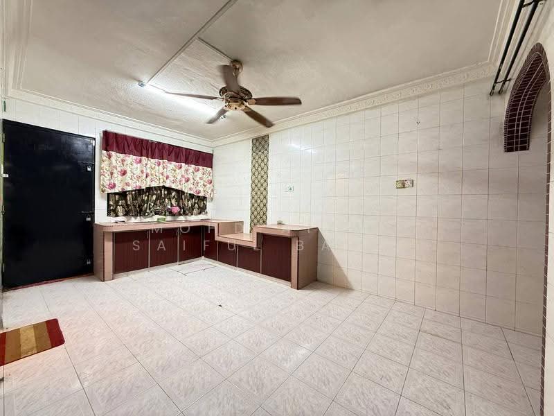 2-storey Terraced House for Sale in Taman Kajang Baru (Kajang) - Mohd Aizat Saiful Bahri - Kitchen - PropertyGuru.com.my