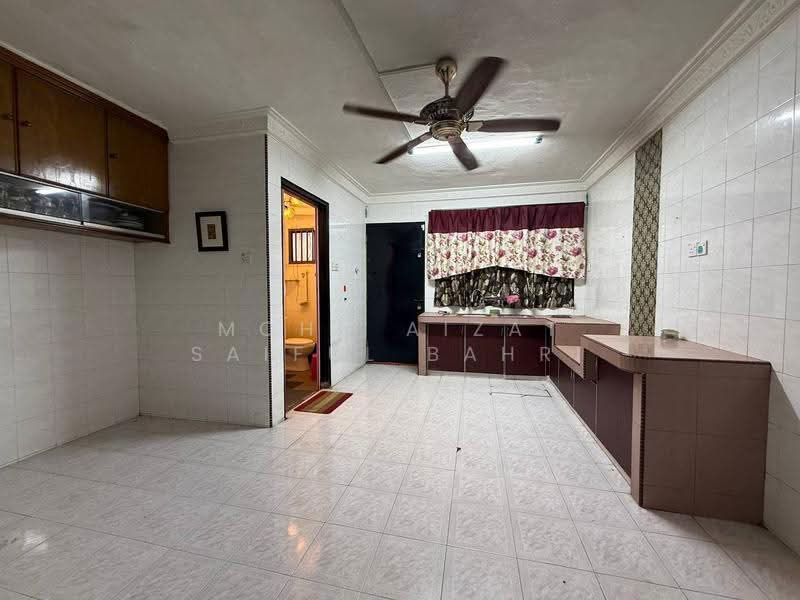 2-storey Terraced House for Sale in Taman Kajang Baru (Kajang) - Mohd Aizat Saiful Bahri - Kitchen - PropertyGuru.com.my
