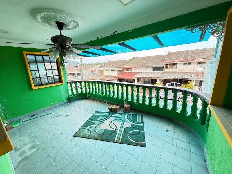 2-storey Terraced House for Sale in Taman Kajang Baru (Kajang) - Mohd Aizat Saiful Bahri - Balcony - PropertyGuru.com.my