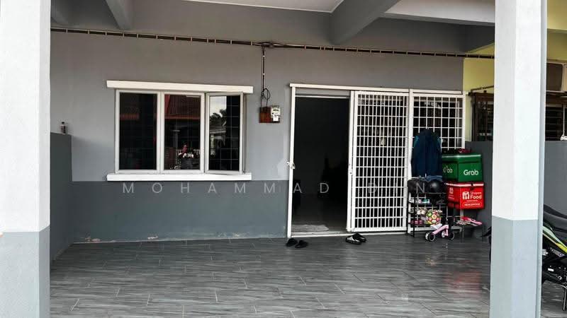 1-storey Terraced House for Sale in Seksyen 30 (Shah Alam) - Mohammad Din Majid - Exterior - PropertyGuru.com.my