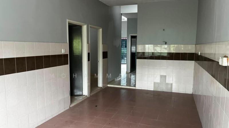 1-storey Terraced House for Sale in Seksyen 30 (Shah Alam) - Mohammad Din Majid - Interior - PropertyGuru.com.my