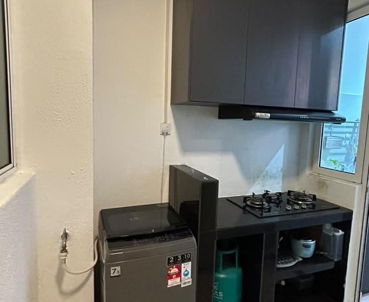 Kondominium untuk Disewa di Scenaria @ North Kiara Hills - Eva Yap - Kitchen - PropertyGuru.com.my
