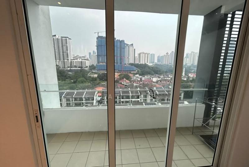 Kondominium untuk Disewa di Scenaria @ North Kiara Hills - Eva Yap - Balcony - PropertyGuru.com.my