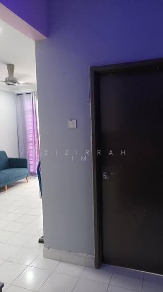 Kondominium untuk Disewa di Saujana Aster - Azizirrahim . - Living Room - PropertyGuru.com.my
