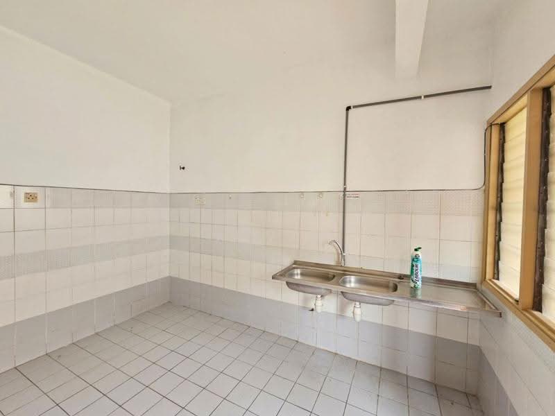 Rumah Teres 2-Tingkat untuk Disewa di Usj 11 (Subang Jaya) - Kevin Look - Kitchen - PropertyGuru.com.my