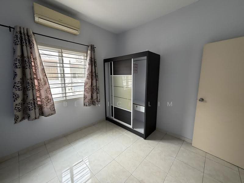 Rumah Teres 2-Tingkat untuk Dijual di Setia Tropika (Johor Bahru) - Bernice Lim - Bedroom - PropertyGuru.com.my