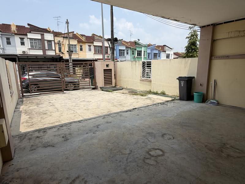 Rumah Teres 2-Tingkat untuk Dijual di Setia Tropika (Johor Bahru) - Bernice Lim - Exterior - PropertyGuru.com.my