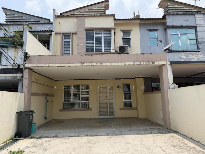 Rumah Teres 2-Tingkat untuk Dijual di Setia Tropika (Johor Bahru) - Bernice Lim - Exterior - PropertyGuru.com.my