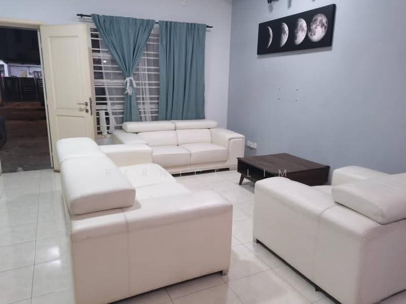 Rumah Teres 2-Tingkat untuk Dijual di Setia Tropika (Johor Bahru) - Bernice Lim - Living Room - PropertyGuru.com.my
