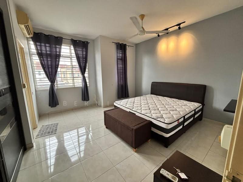 Rumah Teres 2-Tingkat untuk Dijual di Setia Tropika (Johor Bahru) - Bernice Lim - Bedroom - PropertyGuru.com.my