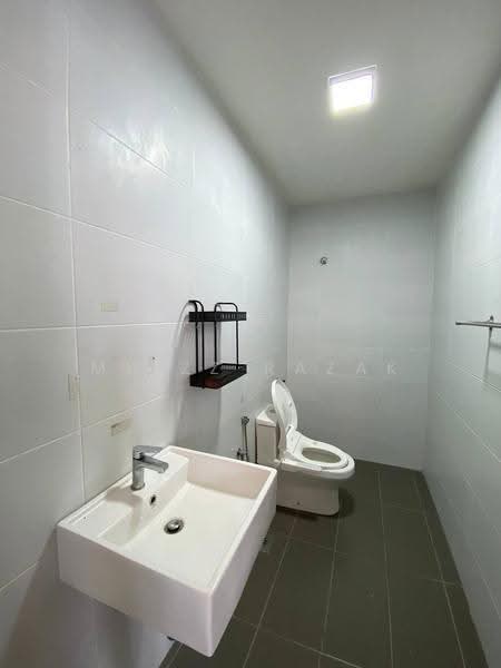 Rumah Berkembar untuk Dijual di Puncak Melawati (Melawati) - Muizz Razak - PropertyGuru.com.my