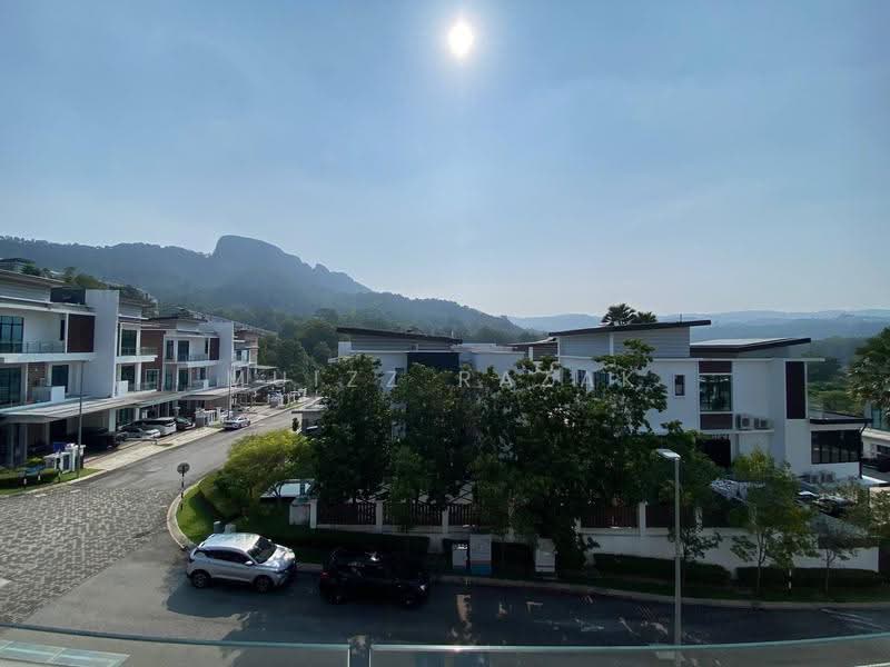 Rumah Berkembar untuk Dijual di Puncak Melawati (Melawati) - Muizz Razak - PropertyGuru.com.my