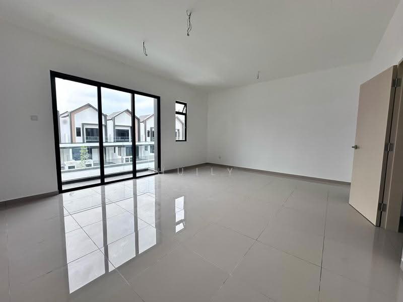 2-storey Terraced House for Sale in Bandar Dato Onn (Tebrau) - Huily Woon - Living Room - PropertyGuru.com.my