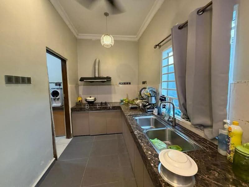 Bungalow House untuk Disewa di Rawang (Selangor) - Ben Tan - Kitchen - PropertyGuru.com.my