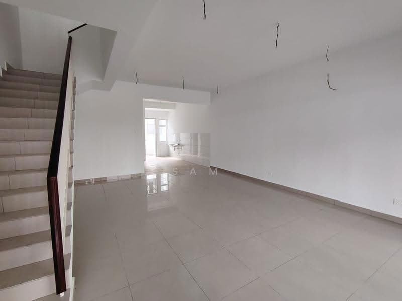 2-storey Terraced House for Sale in Amverton Hills (Sungai Buloh) - Sam Yap - Interior - PropertyGuru.com.my