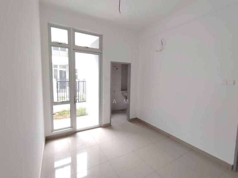 2-storey Terraced House for Sale in Amverton Hills (Sungai Buloh) - Sam Yap - Interior - PropertyGuru.com.my