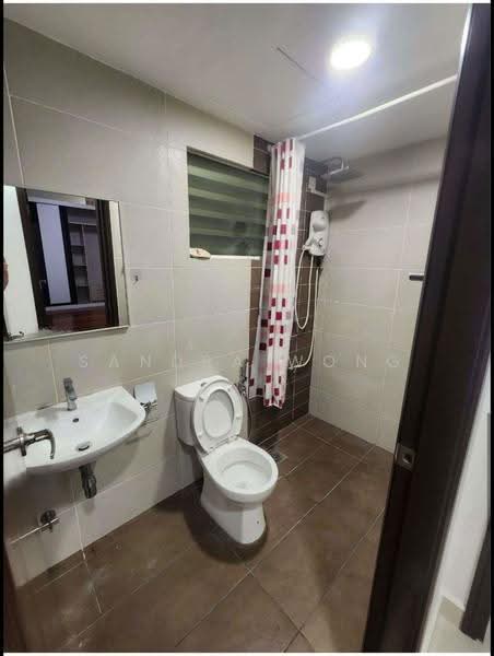 Condominium for Rent at Paraiso Residence @ The Earth - Sandra Wong - Bathroom - PropertyGuru.com.my
